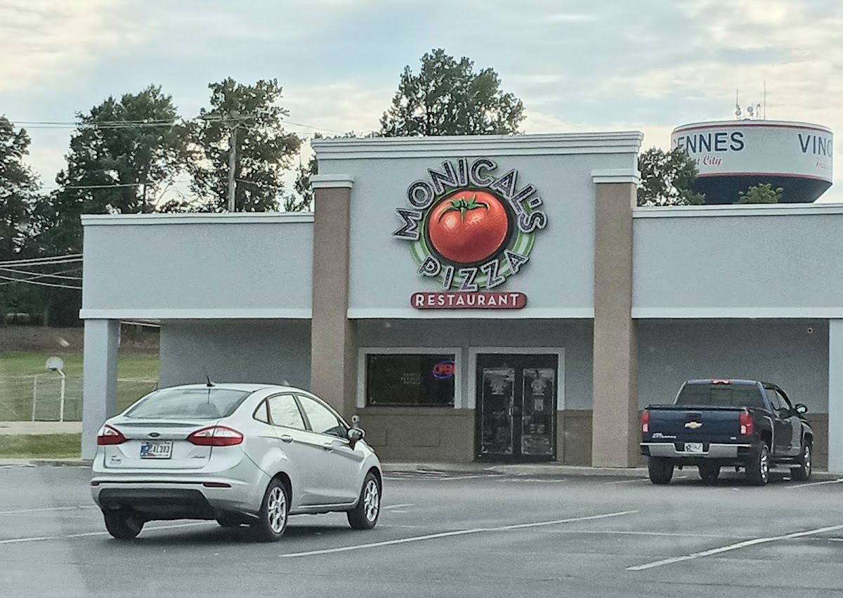Monical's Pizza Of Vincennes